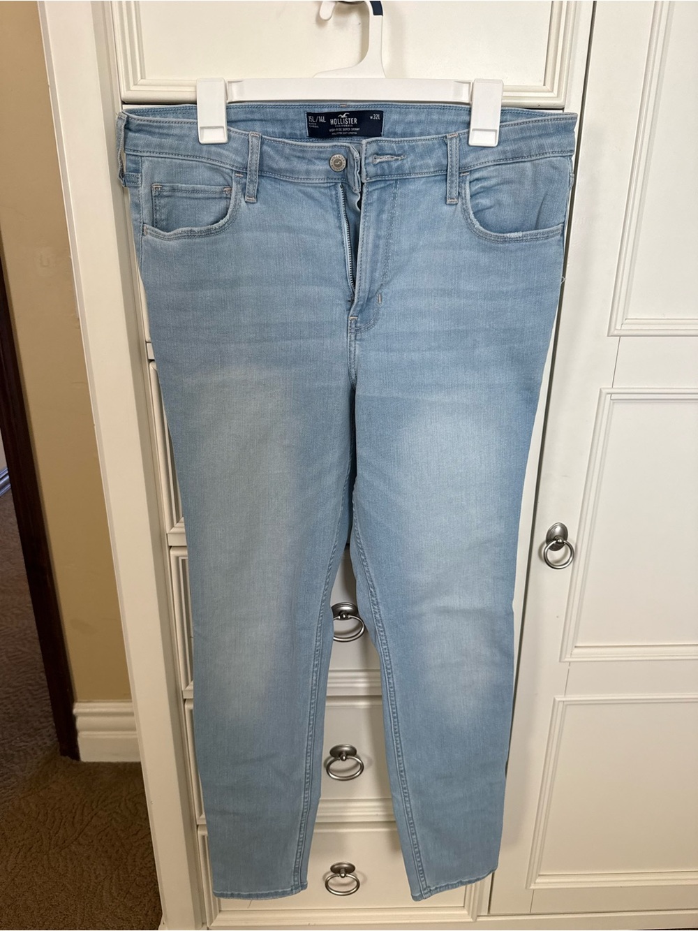 Hollister Skinny Jeans in Pale Blue Wash 14 Long